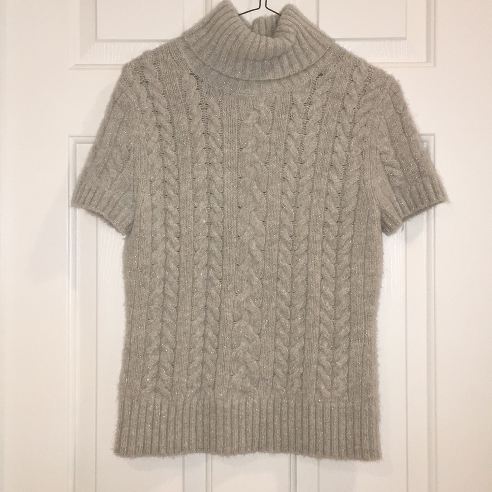 Banana Republic short sleeve sweater - M
